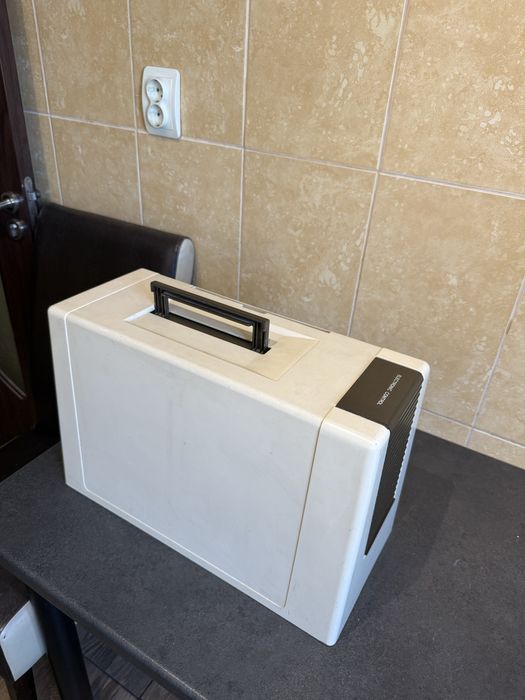 Masina de cusut surfilat si butoniere HUSQVARNA Germania