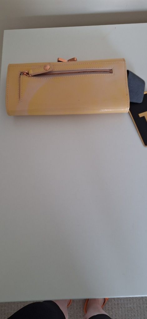 Ted Baker оригинално ново поромоне