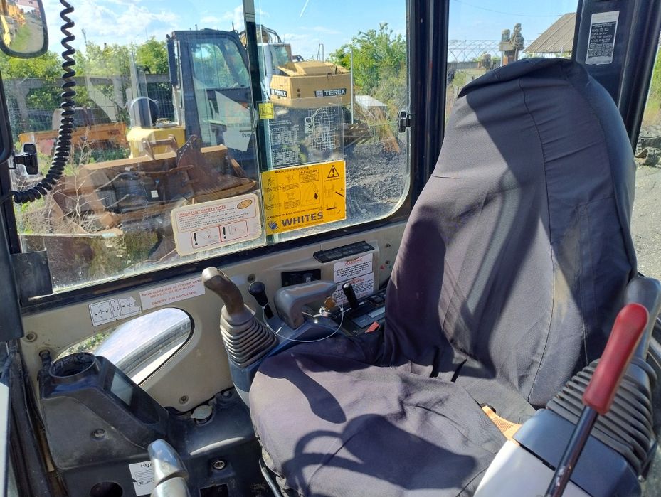 Vand/inchiriez miniexcavator Hitachi ZX29 2015