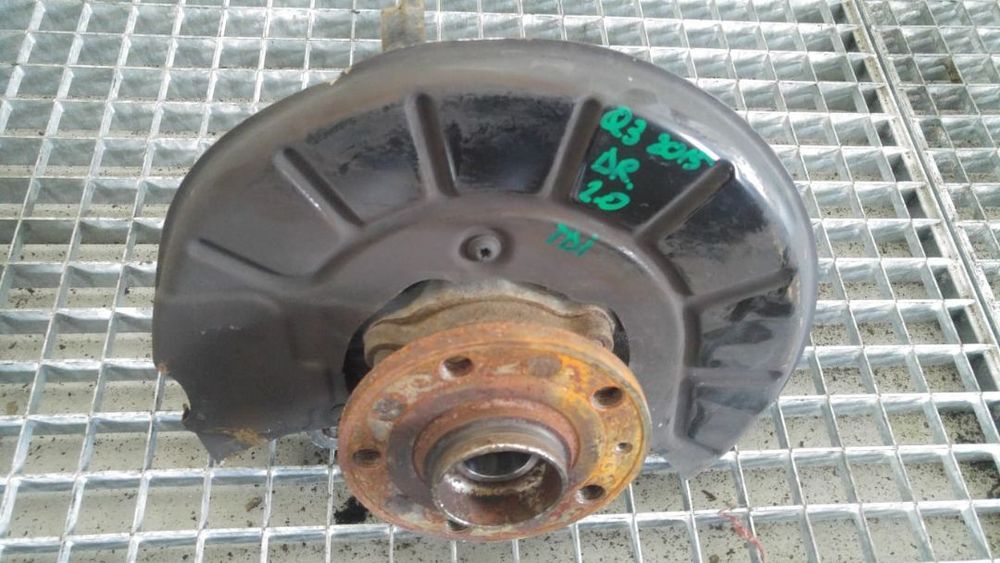 Fuzeta dreapta fata audi q3 8u 2.0 tdi