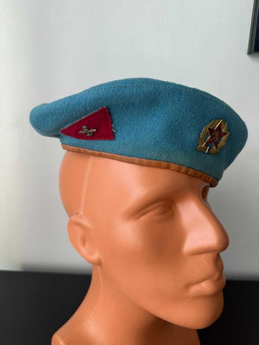 Соц Парашутна Барета