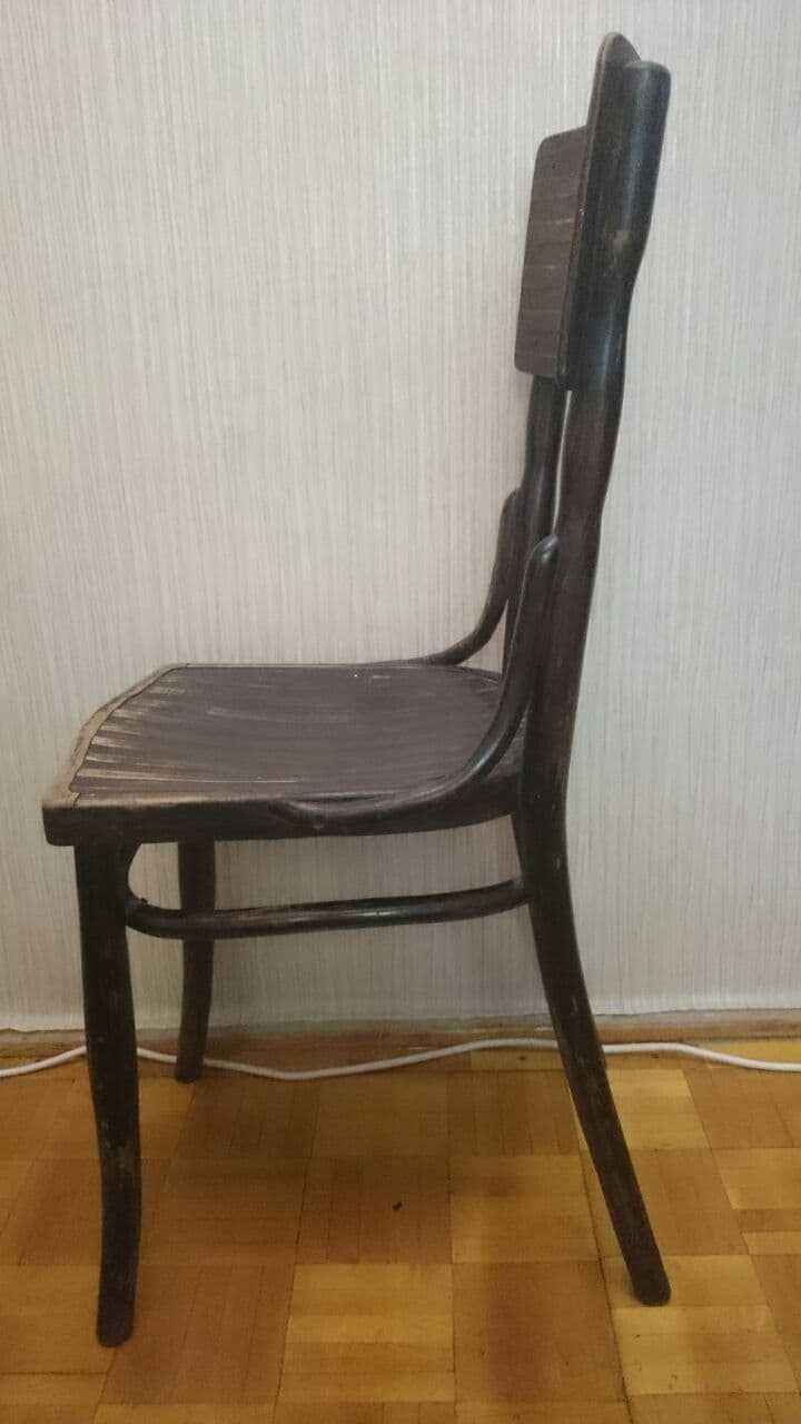 Старинные Венские стулья из букового дерева.