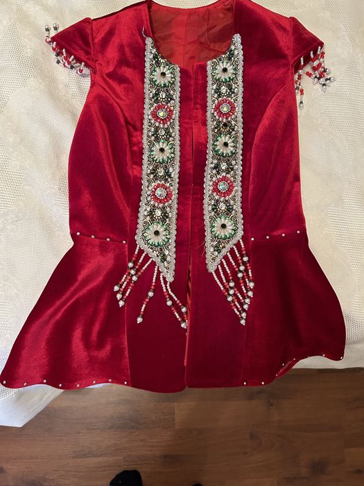 Продам кажекей одевала один раз,за 10000 покупала за 30000тг