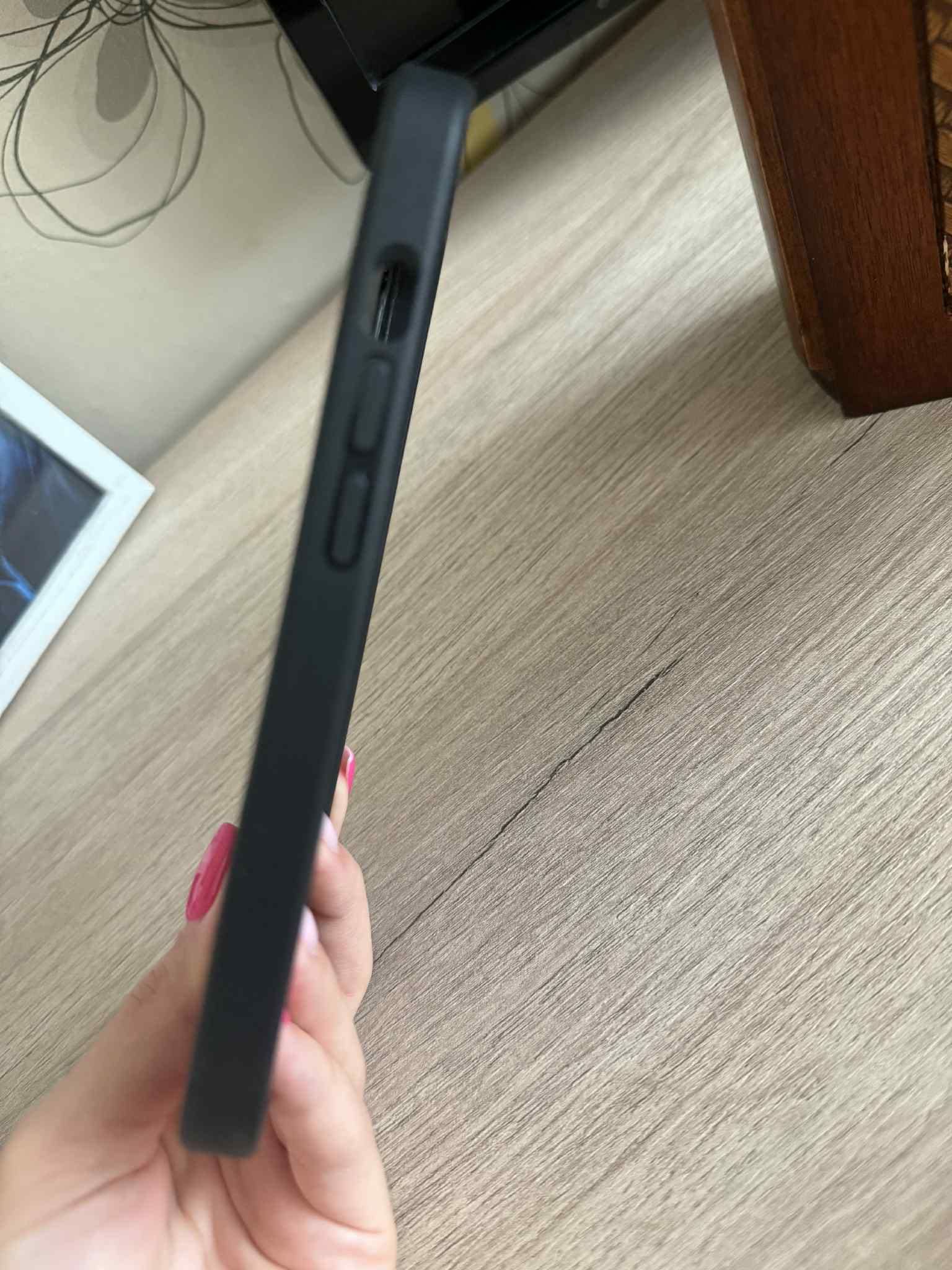 Калъф IPhone 15 Guess