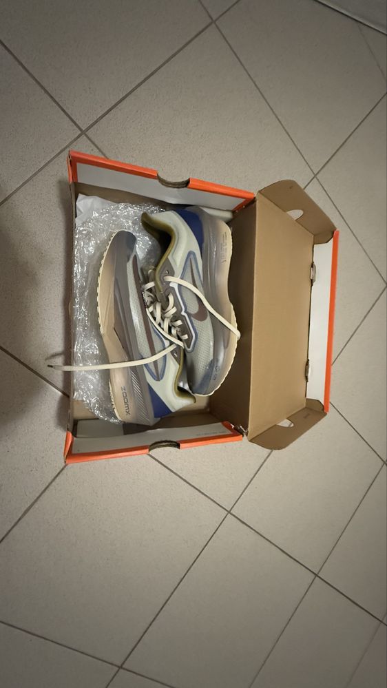 Кросовки nike zoomx