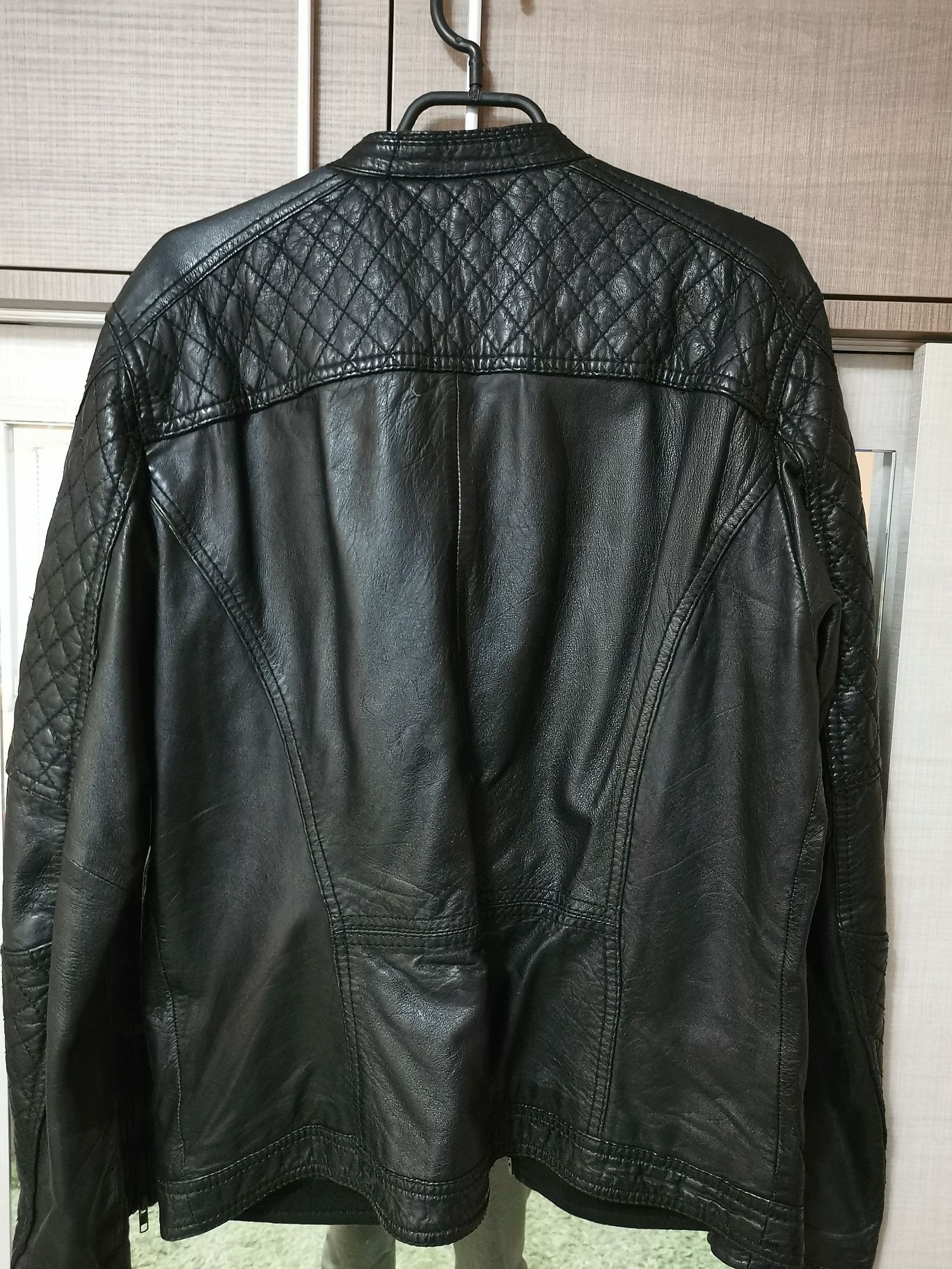 Кожено яке Bershka