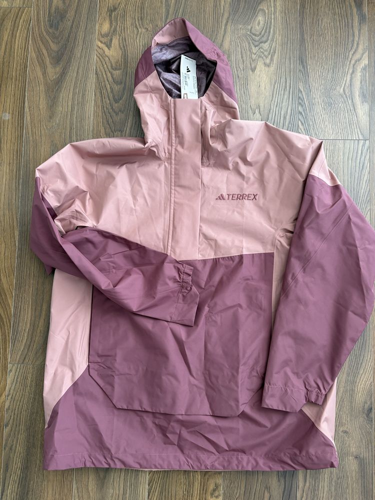 Дамско яке/горница Adidas Terrex ново