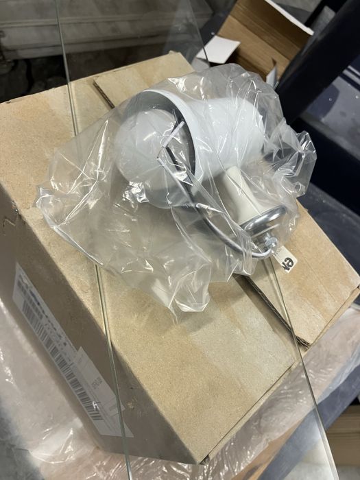 Остатъчни неща от ремонт :) Кабели, первази, мазилки, бои