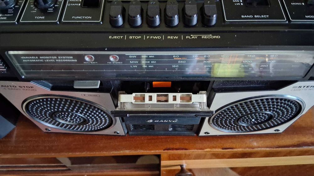 Radiocasetofon stereo Sanyo