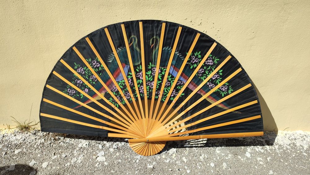 Evantai mare de perete