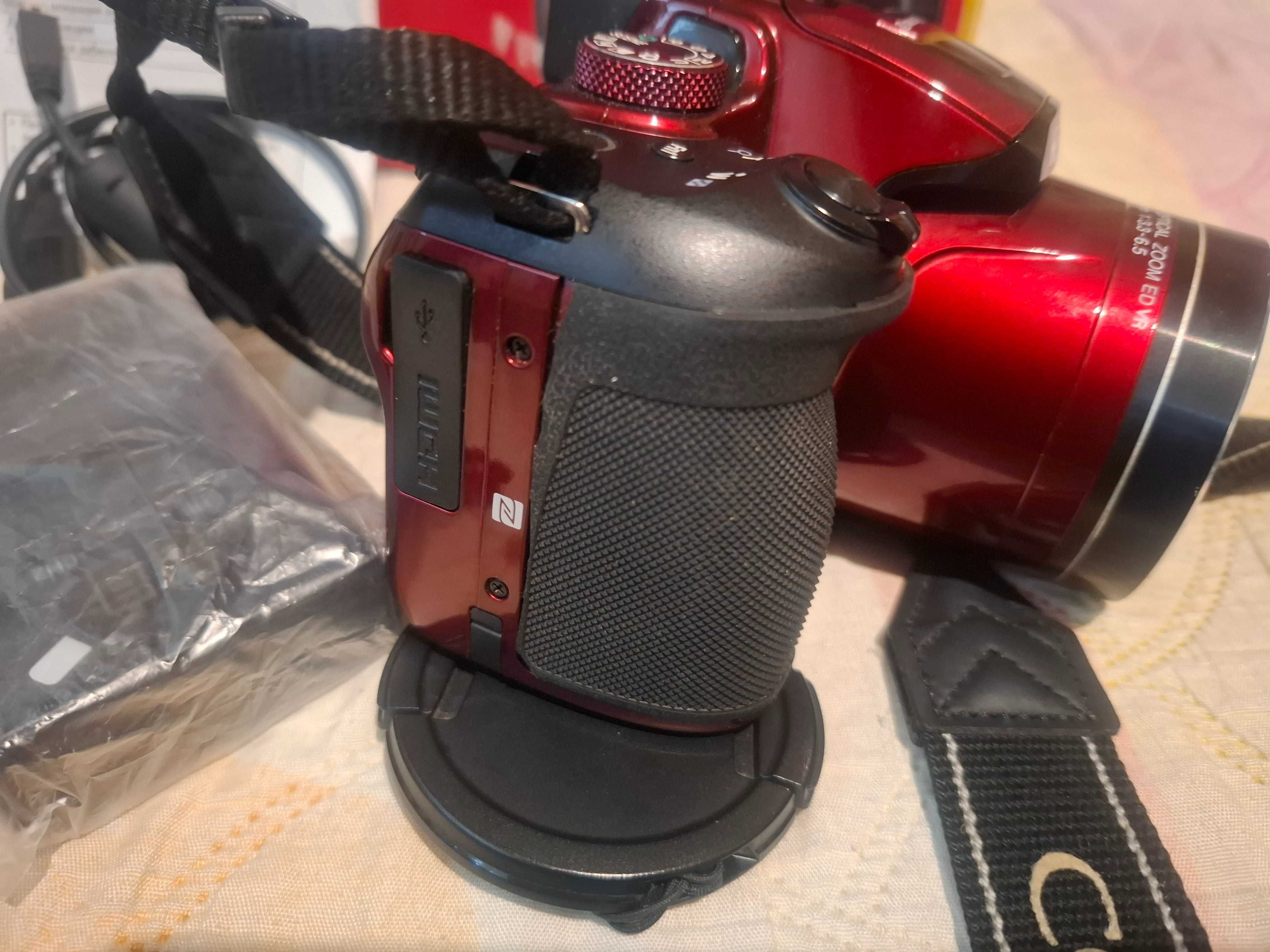 Фотоапарат Nikon Coolpix B700 +3 нови батерии