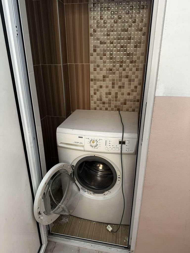 Дава се под наем Етаж от къща в Варна, Цветен квартал - 65 кв.м за 425 € - Снимка #8