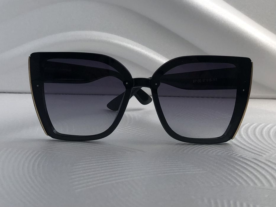 Модерни дамски слънчеви очила