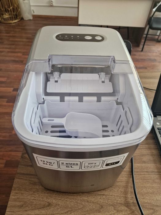 Aparat electric cuburi gheata -uz casnic -transport gratuit