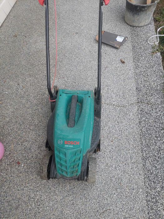 Vand masina electrica de tuns iarba