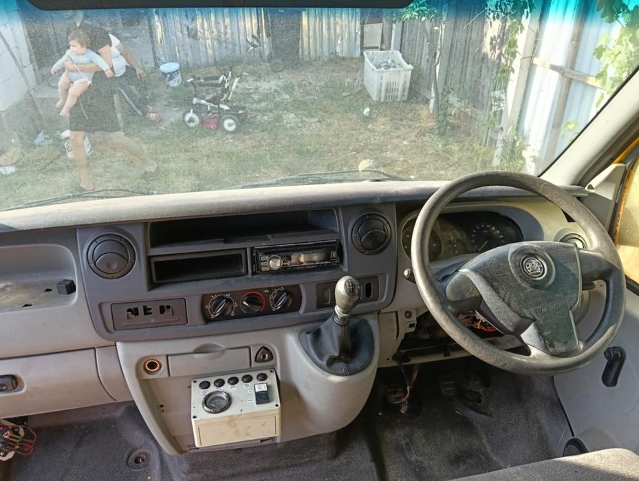 Autoutilitara Opel movano