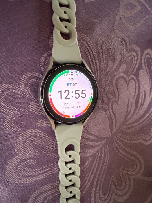 Часовник Самсунг watch 4