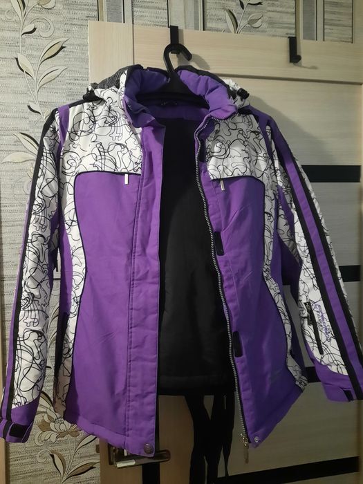 Продам лыжный  костюм