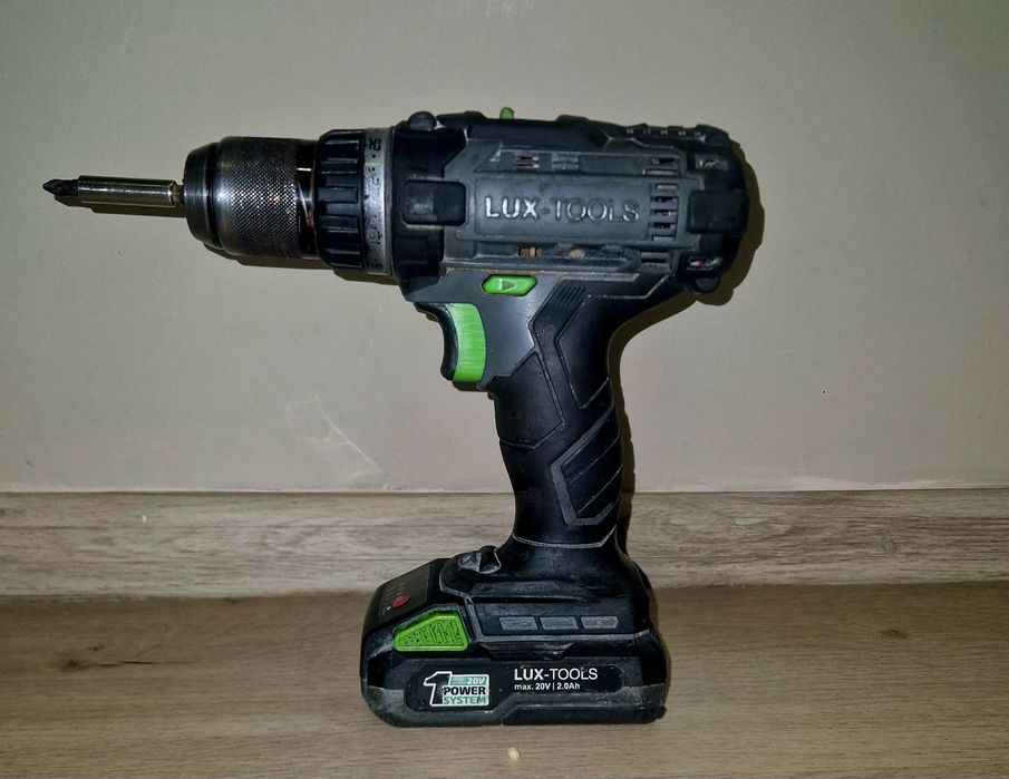 Винтоверт Lux Tools