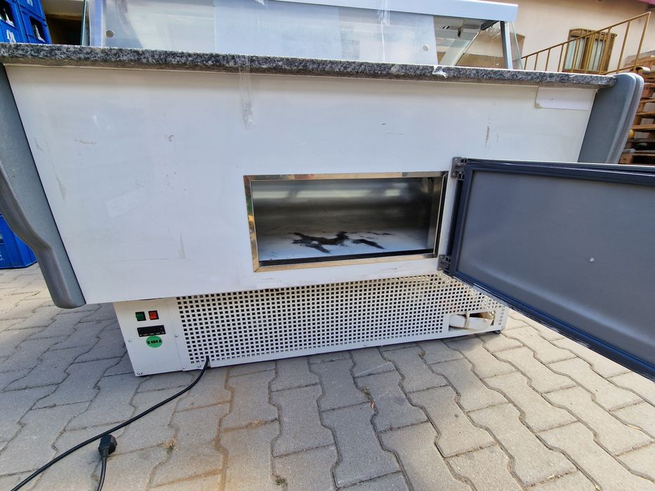 Vitrină frigorifica