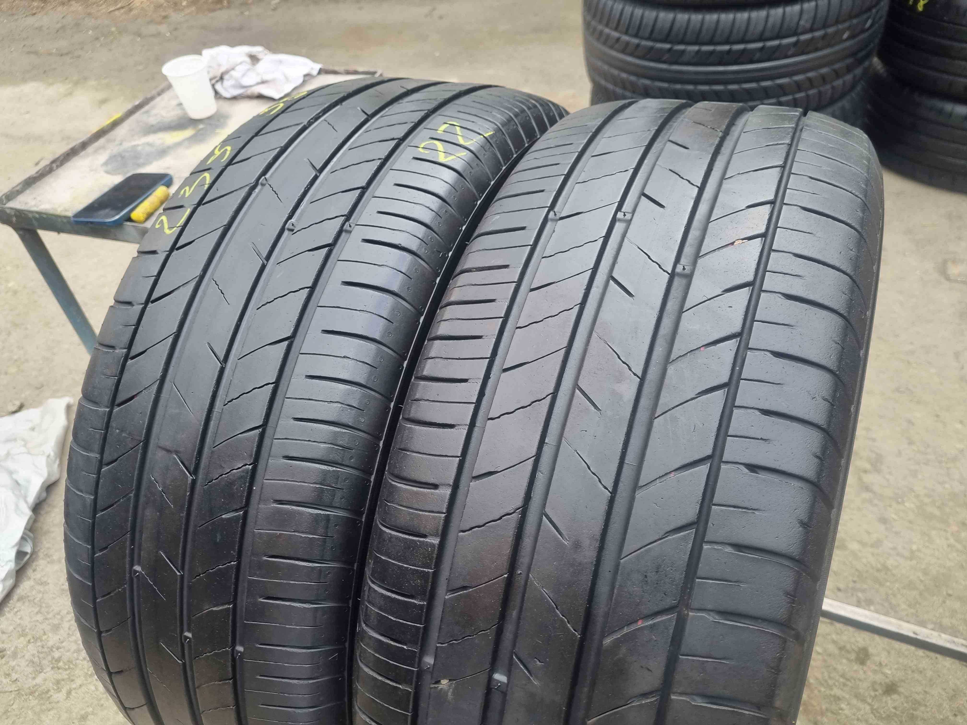 SET 2 Anvelope Vara 235/55 R17 KUMHO Ecsta HS52 103W