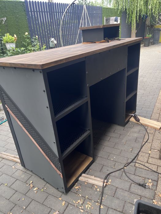 Receptie stil industrial, birou, tabla debitata totul pe comanda