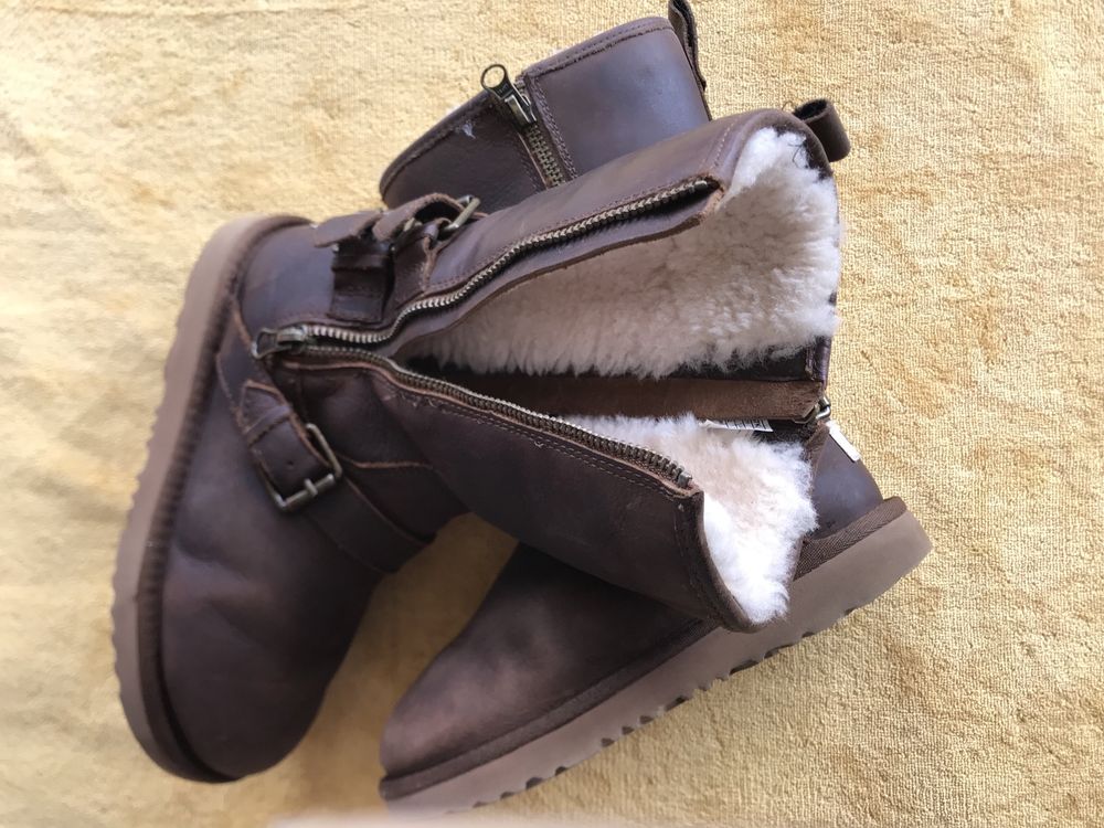 UGG ботуши и обувки