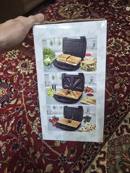 Сэндвичница/вафельница. Новая.