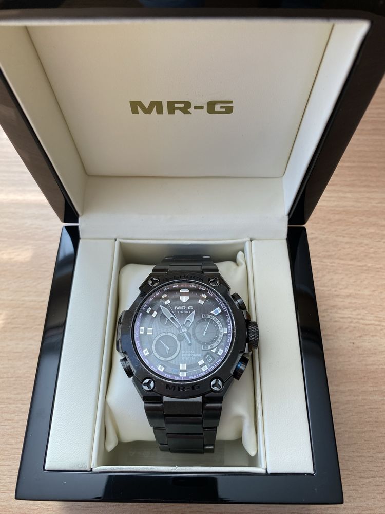 Часовник Casio G-shock MRG-G1000B-1ADR GPS Hybrid