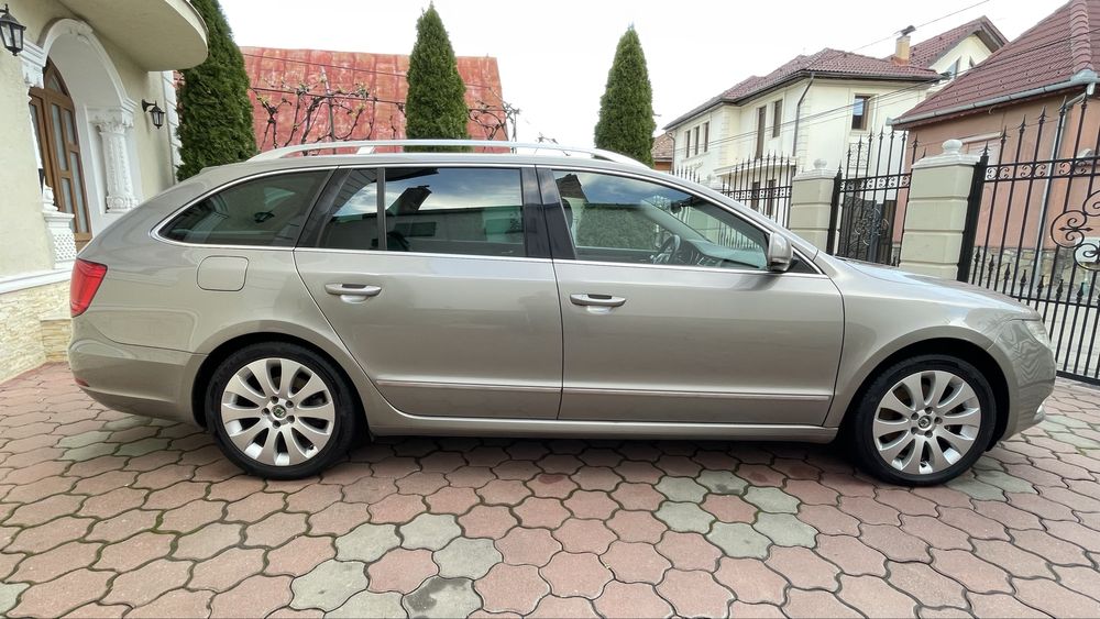 Skoda Superb 2.0 tdi,DSG,full option*Garantie*Rate*