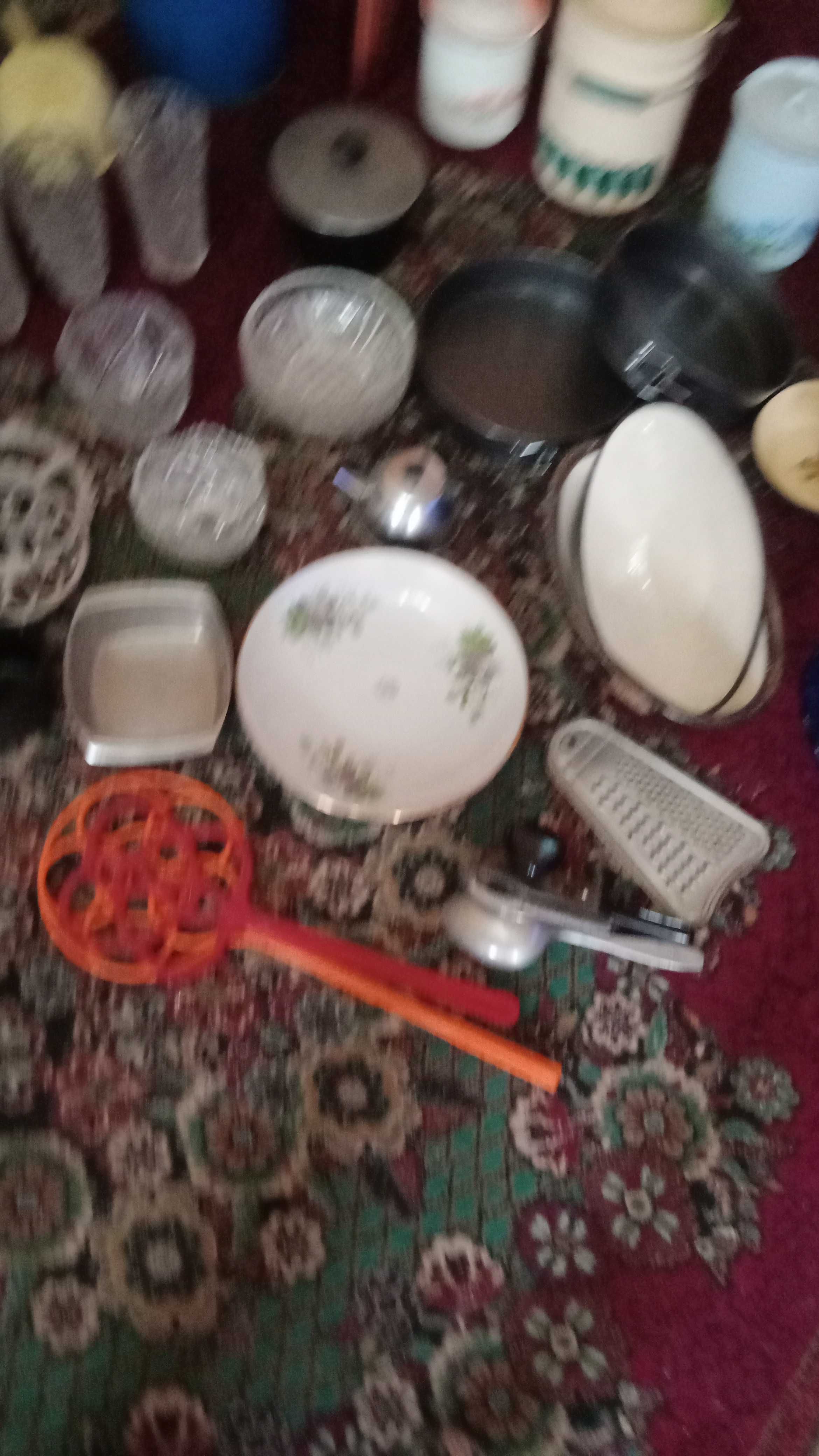 Посуда кастрюля,казан,бидон,чашки,термос,чашки