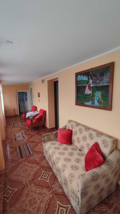 De vanzare casa situata in zona centrala din Rosiori