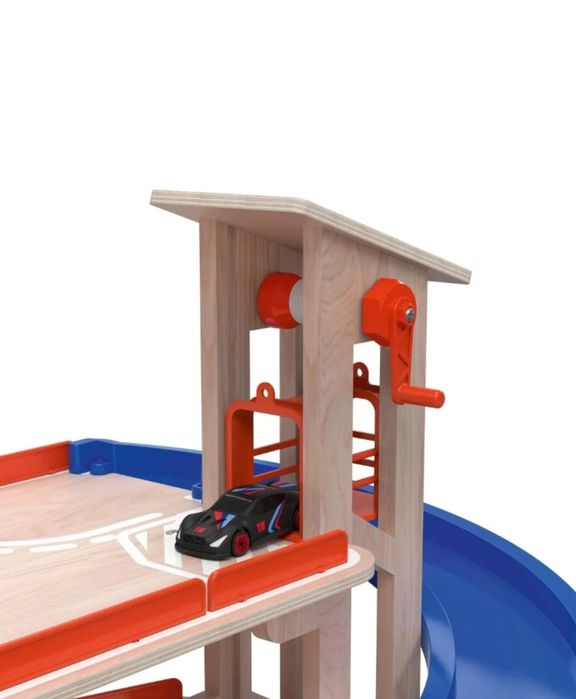 Дървен Паркинг гараж на 4 етажа за игра