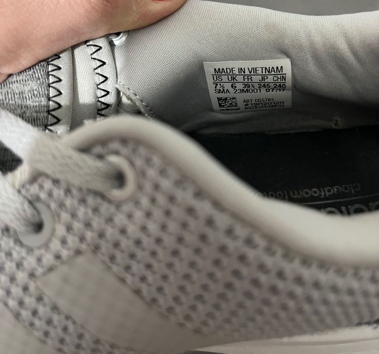 Дамски спортни обувки adidas