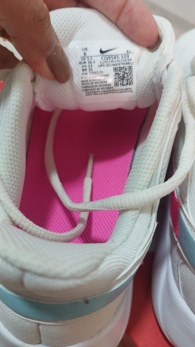 Дамски маратонки nike