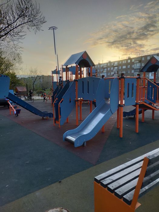 2ух.ком. 9-13 3 эт. Продам 7.3