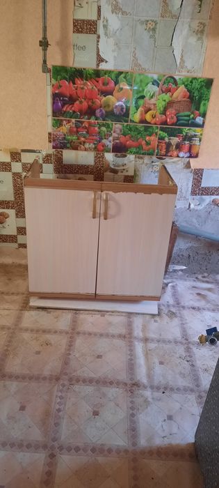 Бесплатно отдам мебель район парк Кирова