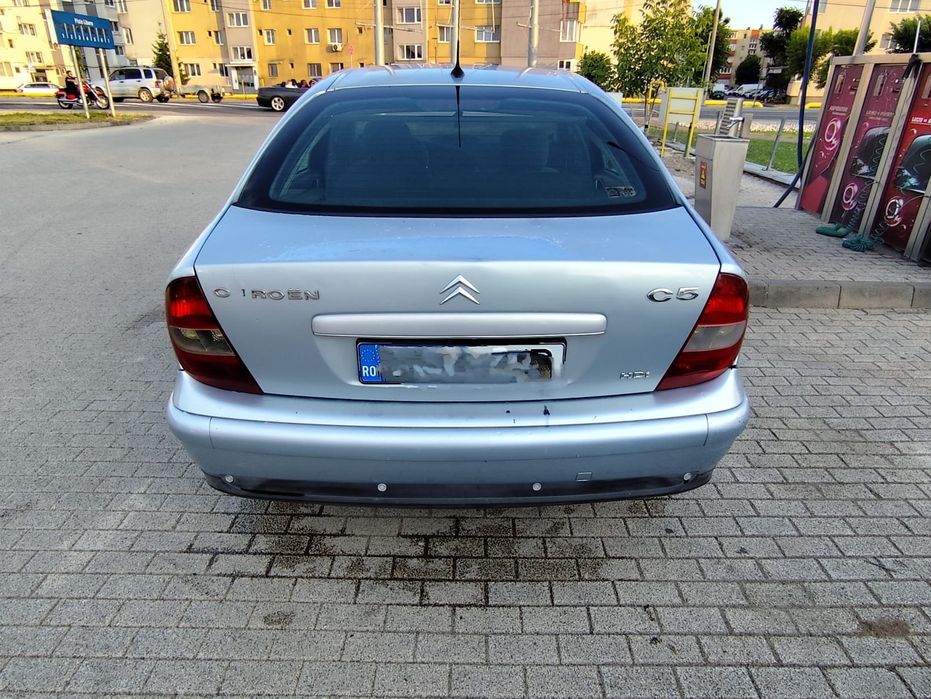 Vand Citroen C5 , 2 l diesel, în stare bună de funcționare.