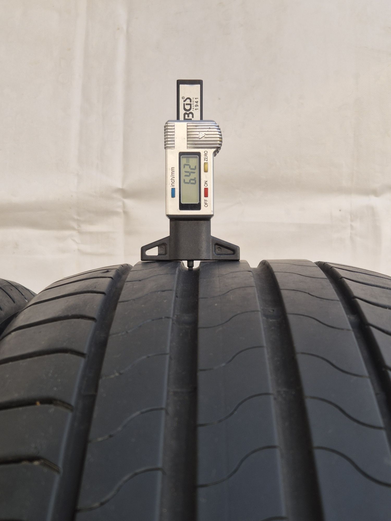 4бр 225 55 18 Bridgestone Летни 23г
