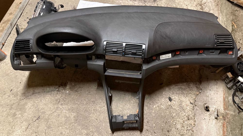 Plansa Bord/Capac Airbag Pasager/Torpedou BMW E46 FL/NFL