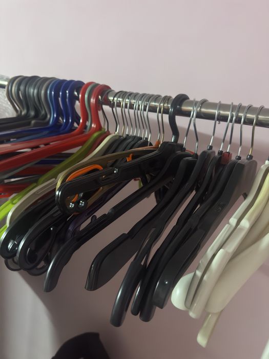 Вешалки разные дешево