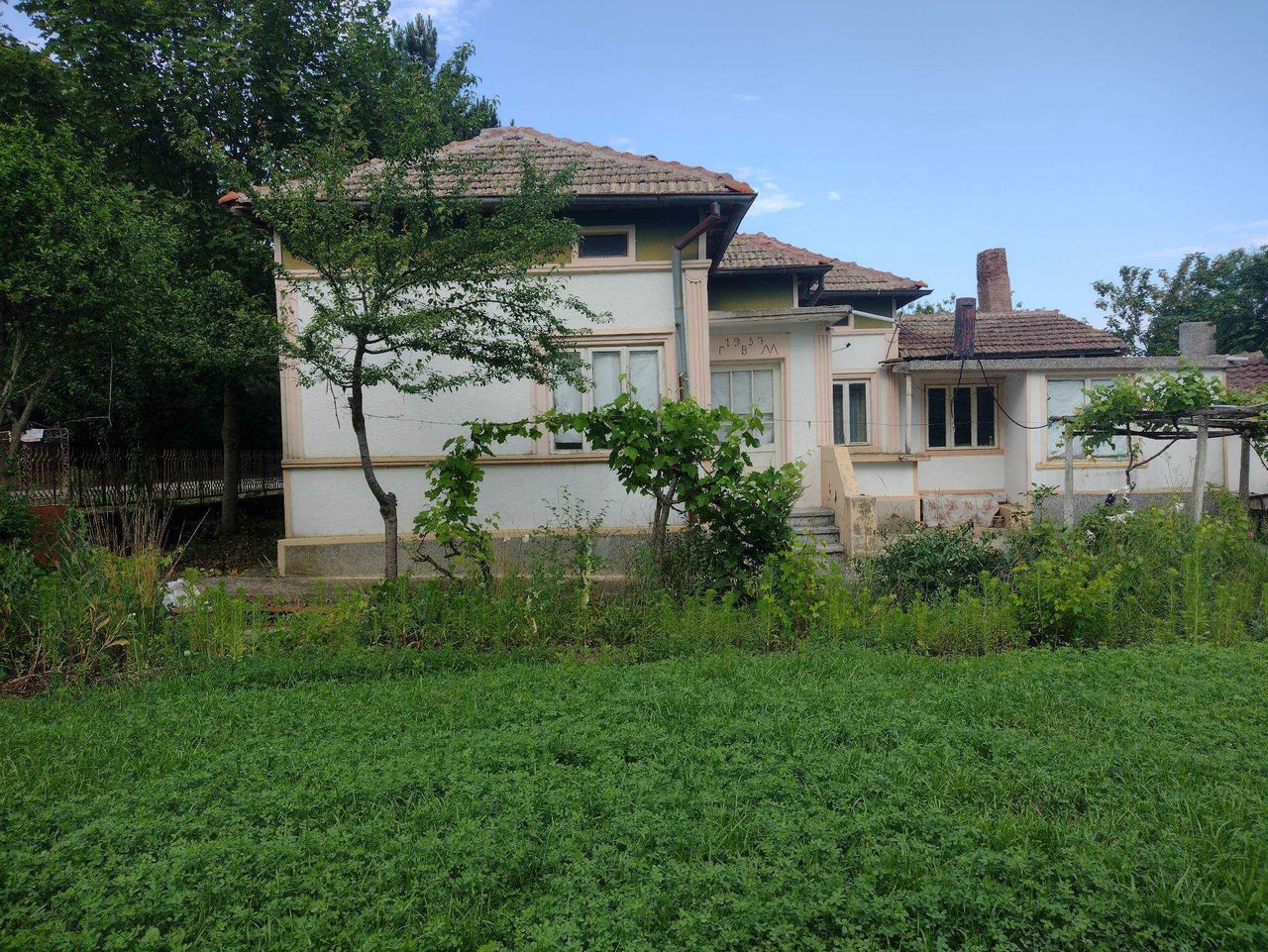 Продава се Къща в с. Сенокос, Област Добрич - 100 кв.м за 357 €/кв.м - Снимка #1