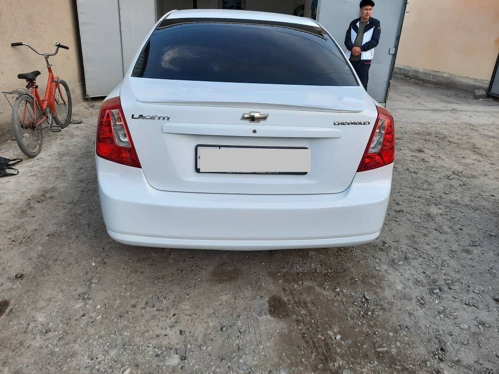 Lacetti 2011,benzin,probeg 420.000