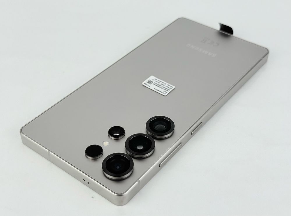НОВ! Samsung Galaxy S25 Ultra 5G 512GB 12RAM Titanum Gray 2г. Гаранция