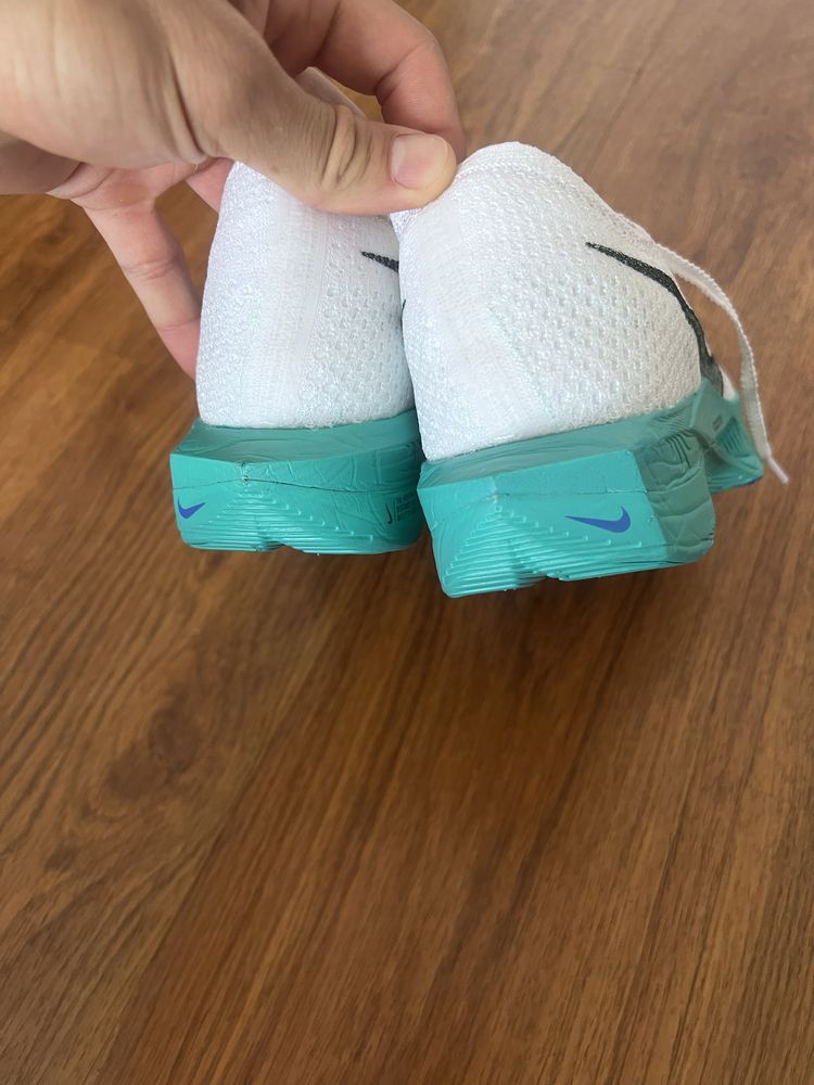 Nike Vaporfly 3 marimea 42