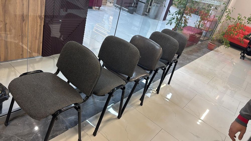 Продаётся офисные столы от 10000 и стулья от 5500 и выше