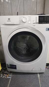 Mașină de spălat noua are garanție nu a fost utilizat