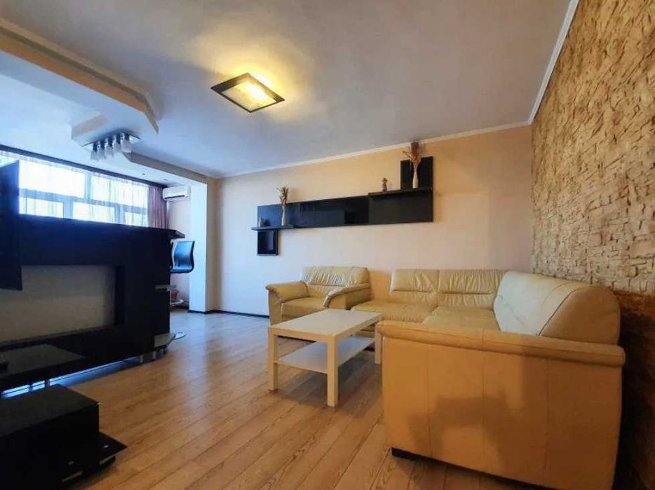 Дава се под наем Четиристаен апартамент в Пловдив, Южен - 96 кв.м за 229.5 € - Снимка #1