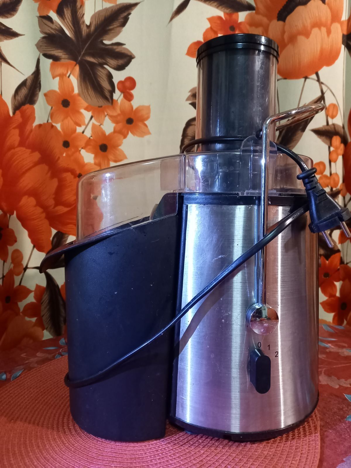 Сокоизстисквачка universal juicer Bob home