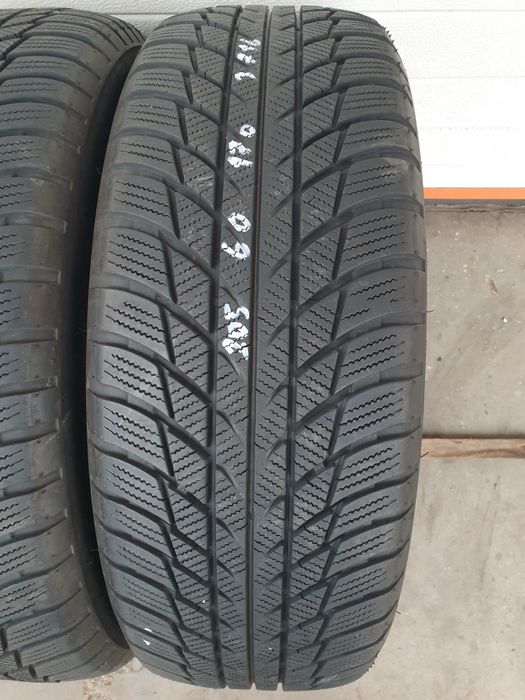 Зимни гуми 2 броя BRIDGESTONE Blizzak LM001 205 60 R17 дот 3716